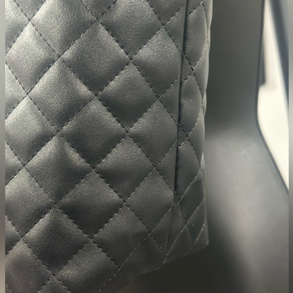 Badgley Mischka quilted bag - Picture 4 of 7